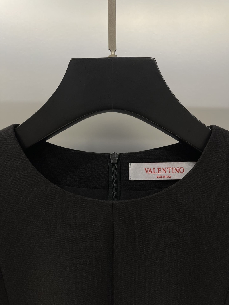 Va1e*ntin0 dress